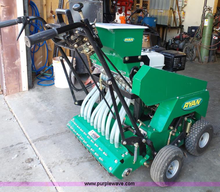 image for item BG9474 2013 Ryan Mataway overseeder