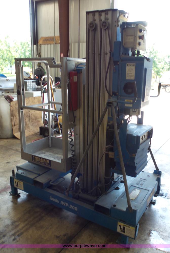 image for item BM9712 Genie IWP-203 vertical lift