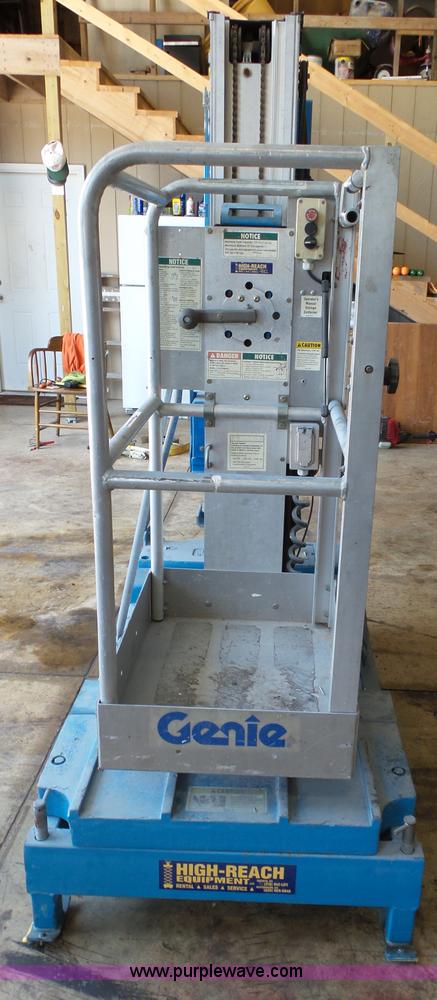 image for item BM9712 Genie IWP-203 vertical lift
