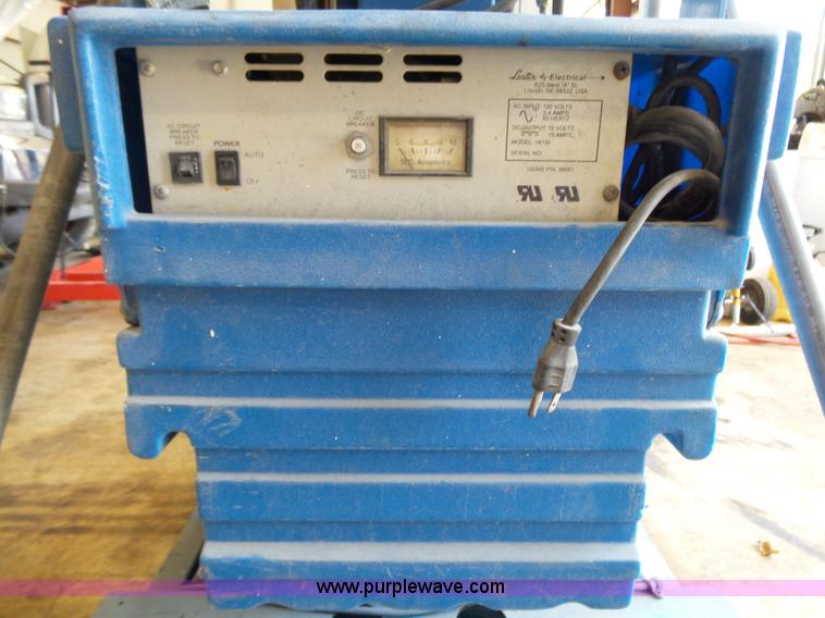 image for item BM9712 Genie IWP-203 vertical lift