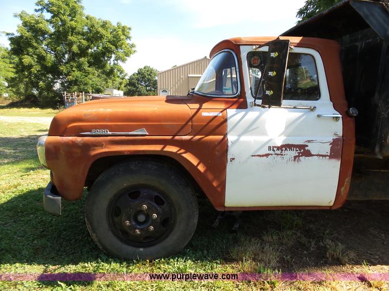 image for item BM9718 1958 Ford dump truck
