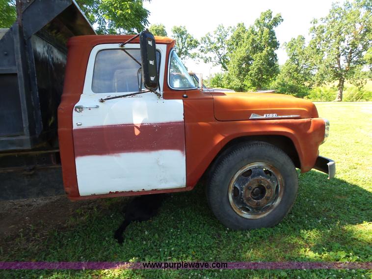 image for item BM9718 1958 Ford dump truck