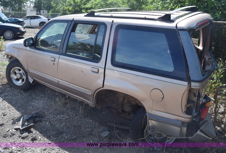 image for item BW9967 1995 Ford Explorer SUV
