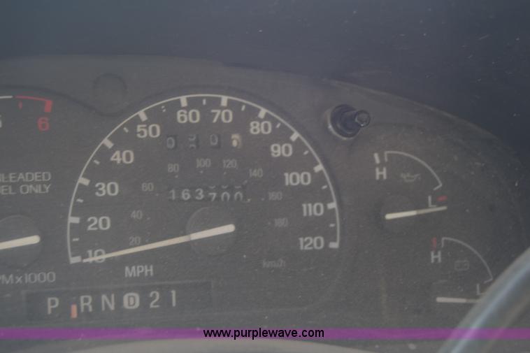 image for item BW9967 1995 Ford Explorer SUV