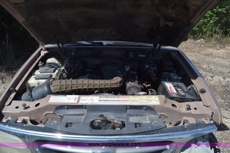 image for item BW9967 1995 Ford Explorer SUV