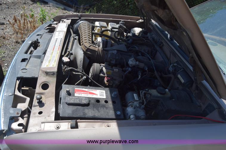 image for item BW9967 1995 Ford Explorer SUV