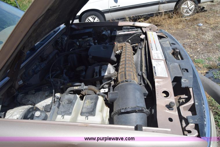 image for item BW9967 1995 Ford Explorer SUV