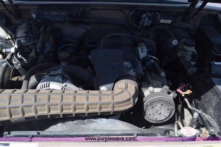 image for item BW9967 1995 Ford Explorer SUV
