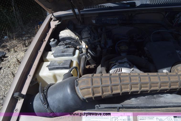 image for item BW9967 1995 Ford Explorer SUV