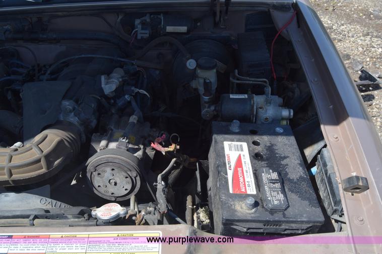 image for item BW9967 1995 Ford Explorer SUV