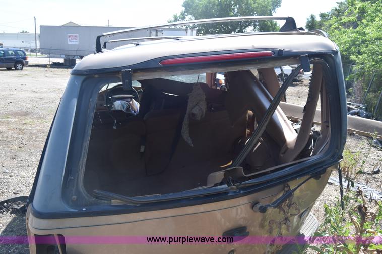 image for item BW9967 1995 Ford Explorer SUV