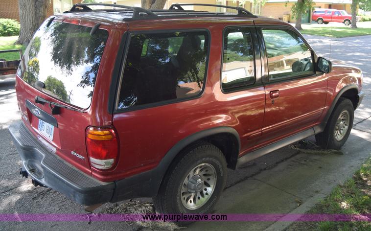 image for item BW9995 2000 Ford Explorer Sport SUV