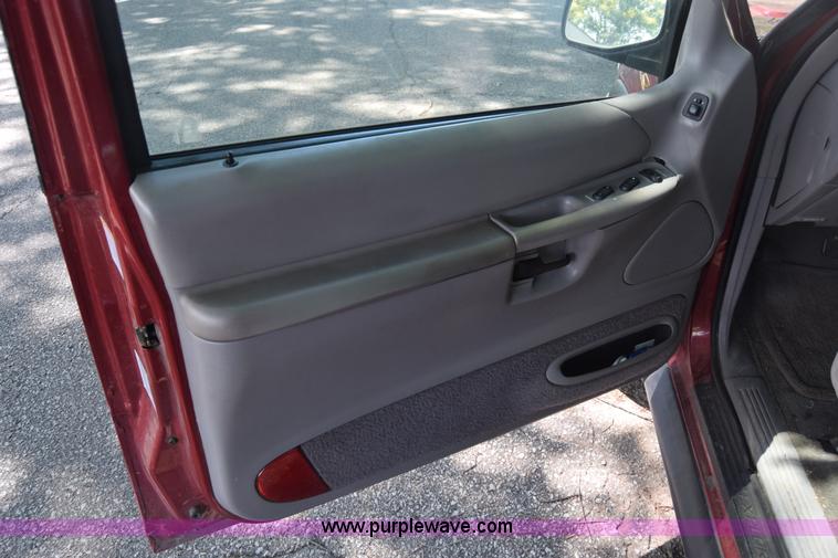 image for item BW9995 2000 Ford Explorer Sport SUV