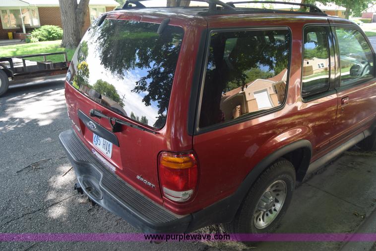 image for item BW9995 2000 Ford Explorer Sport SUV
