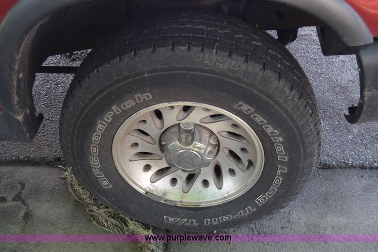 image for item BW9995 2000 Ford Explorer Sport SUV