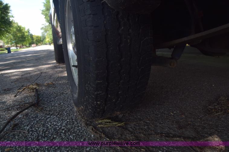 image for item BW9995 2000 Ford Explorer Sport SUV