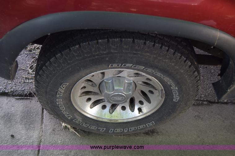 image for item BW9995 2000 Ford Explorer Sport SUV