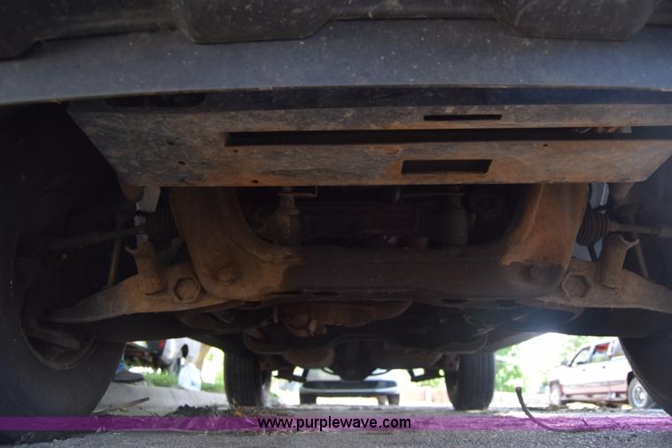 image for item BW9995 2000 Ford Explorer Sport SUV