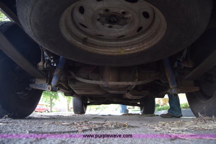 image for item BW9995 2000 Ford Explorer Sport SUV