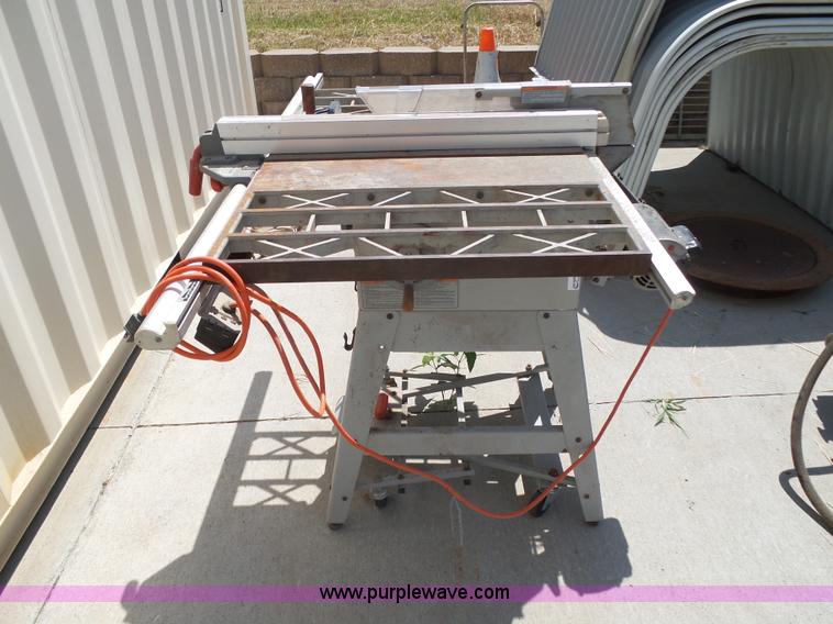 Ridgid TS24241 table saw in Falls City, NE Item BX9096 sold Purple Wave