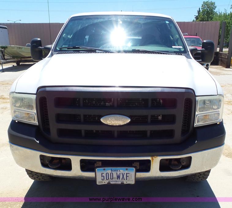 image for item BZ9762 2007 Ford F250 Super Duty SuperCab pickup truck