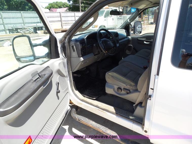 image for item BZ9762 2007 Ford F250 Super Duty SuperCab pickup truck