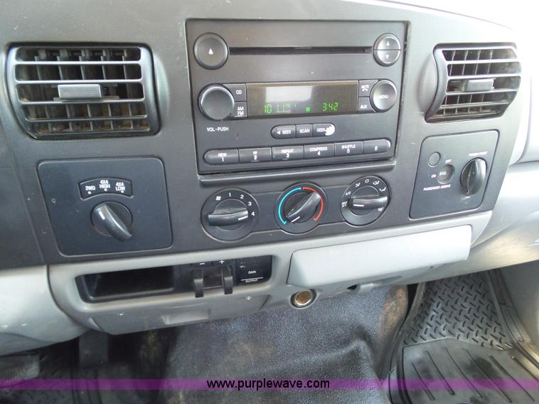 image for item BZ9762 2007 Ford F250 Super Duty SuperCab pickup truck