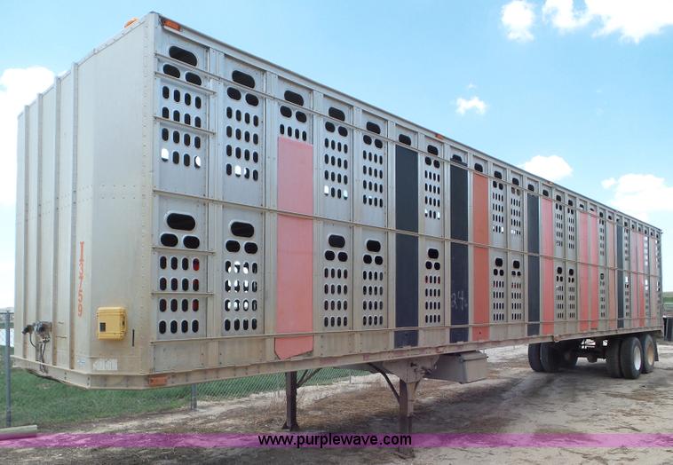 image for item CC9844 1995 Barrett Hog Deck livestock trailer