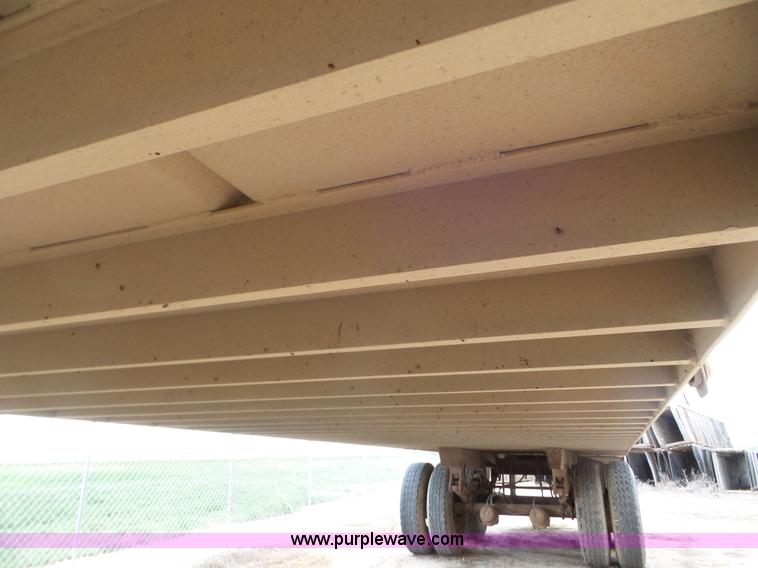 image for item CC9844 1995 Barrett Hog Deck livestock trailer