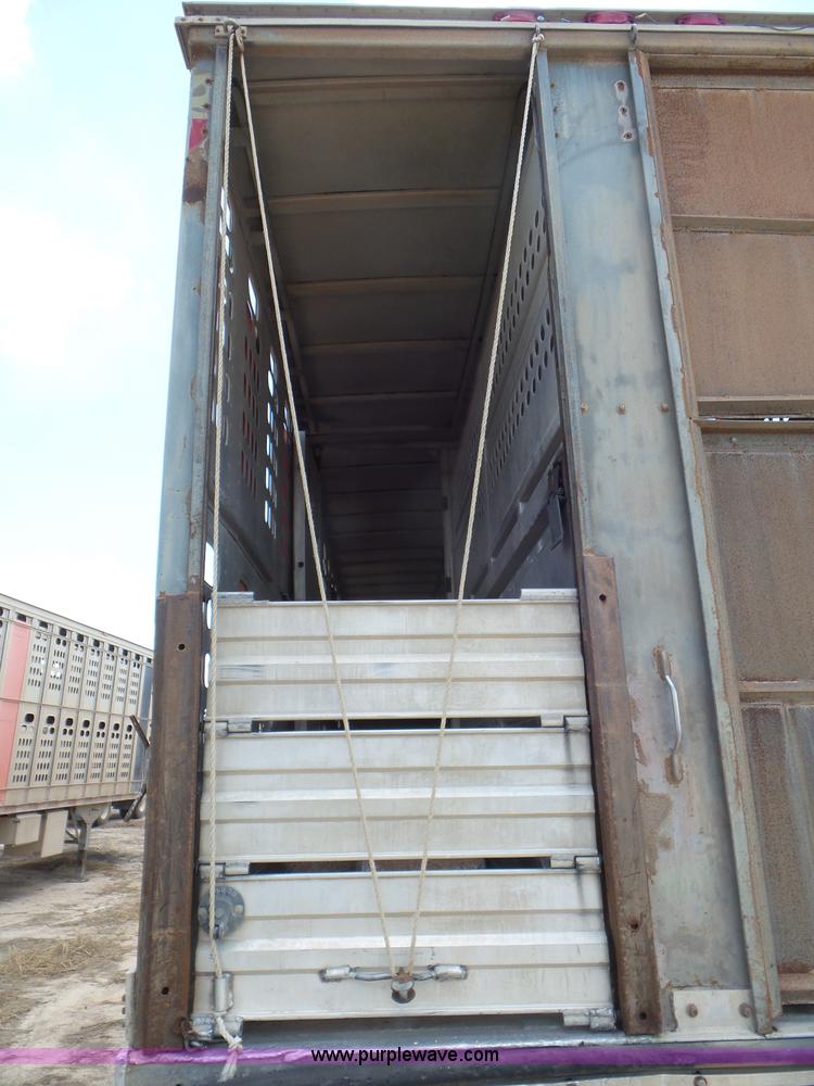 image for item CC9844 1995 Barrett Hog Deck livestock trailer