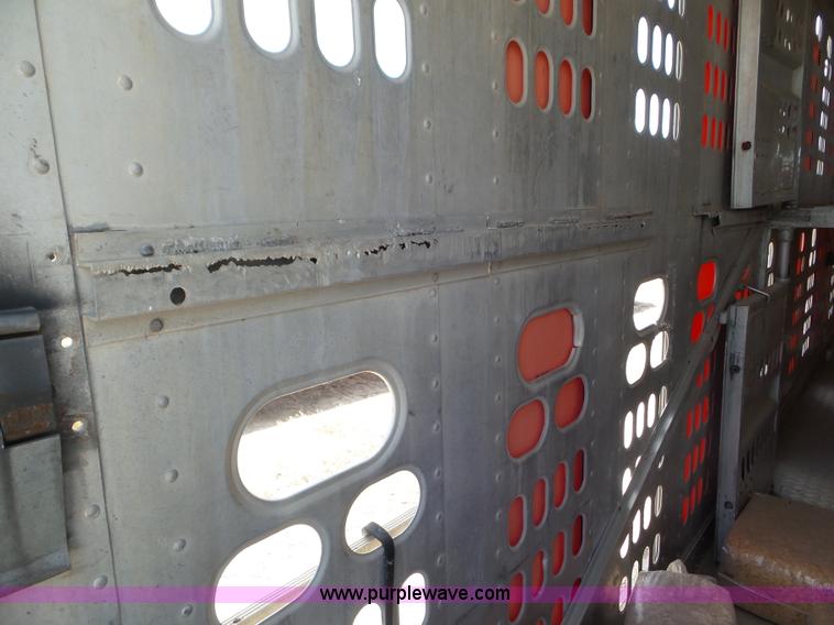 image for item CC9844 1995 Barrett Hog Deck livestock trailer