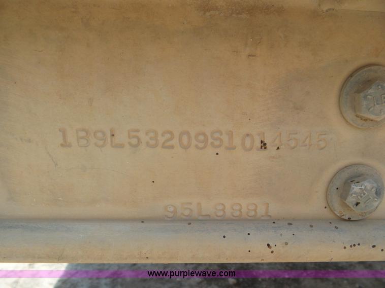 image for item CC9844 1995 Barrett Hog Deck livestock trailer