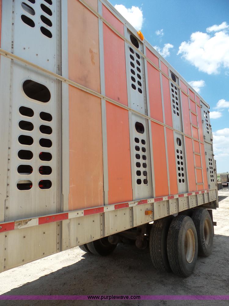 image for item CC9845 1997 Wilson Hog Deck PSAL303P livestock trailer