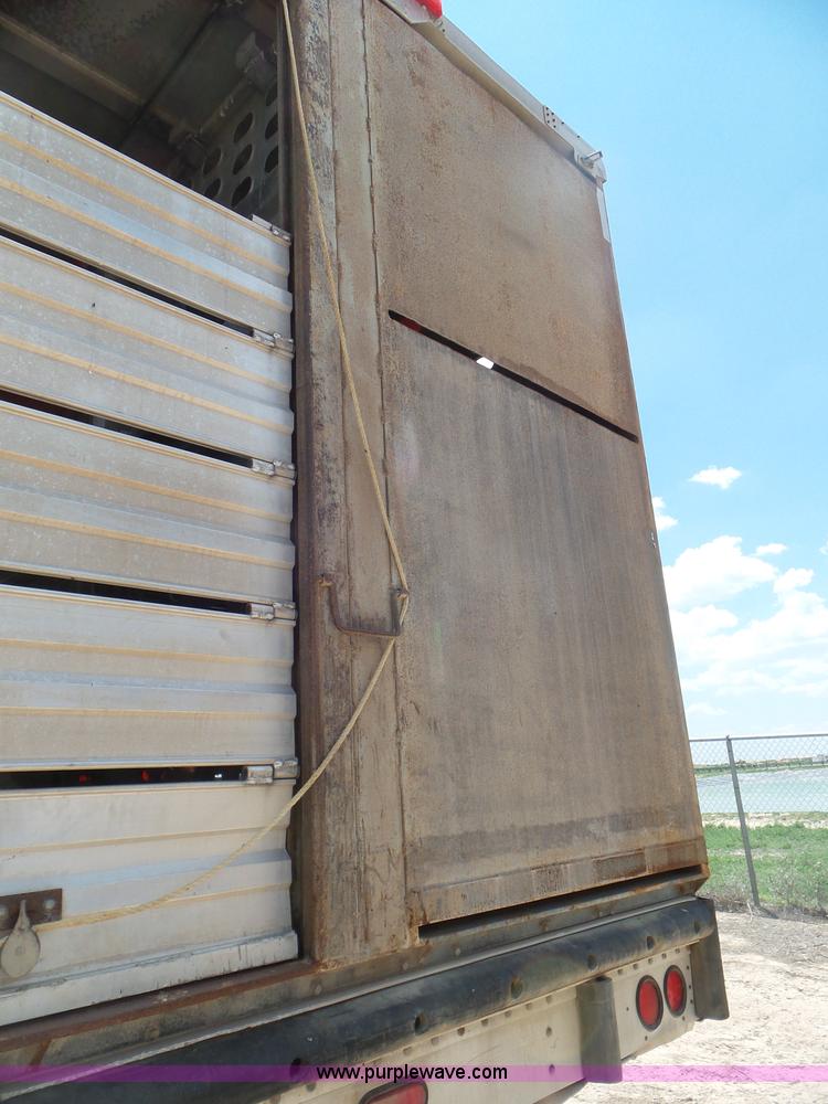 image for item CC9845 1997 Wilson Hog Deck PSAL303P livestock trailer