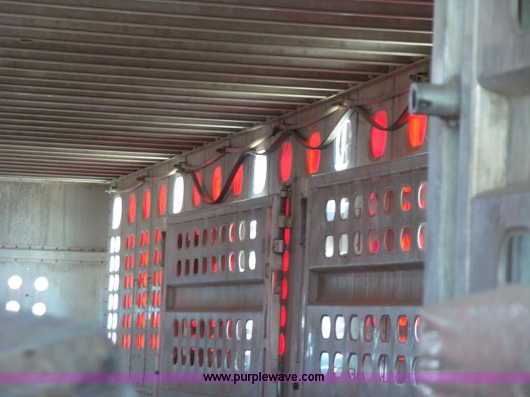 image for item CC9845 1997 Wilson Hog Deck PSAL303P livestock trailer