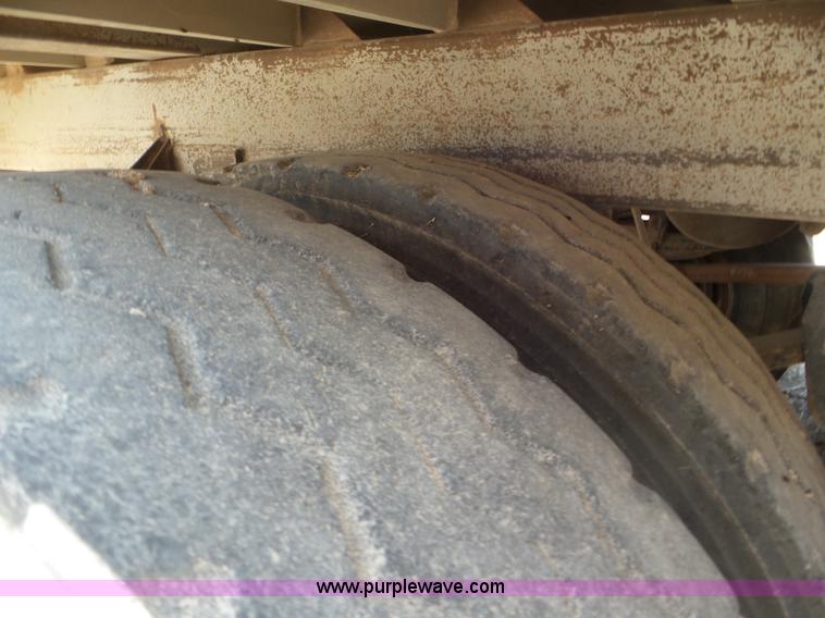 image for item CC9846 1996 Barrett Hog Deck livestock trailer