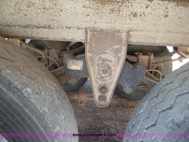 image for item CC9846 1996 Barrett Hog Deck livestock trailer