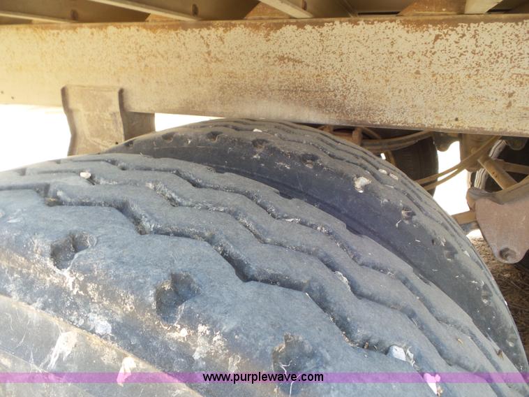 image for item CC9846 1996 Barrett Hog Deck livestock trailer