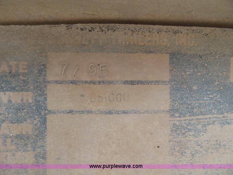 image for item CC9846 1996 Barrett Hog Deck livestock trailer