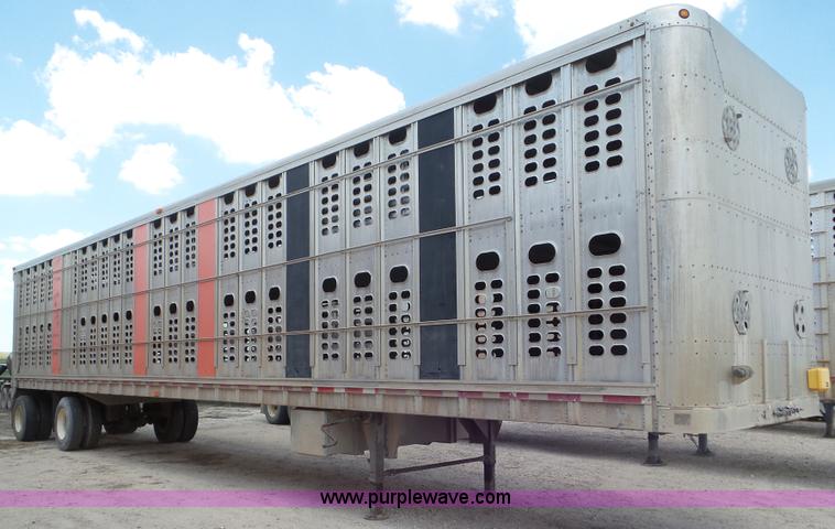 image for item CC9847 2000 Wilson Hog Deck livestock trailer