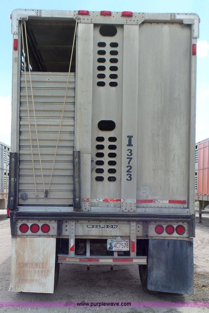 image for item CC9847 2000 Wilson Hog Deck livestock trailer