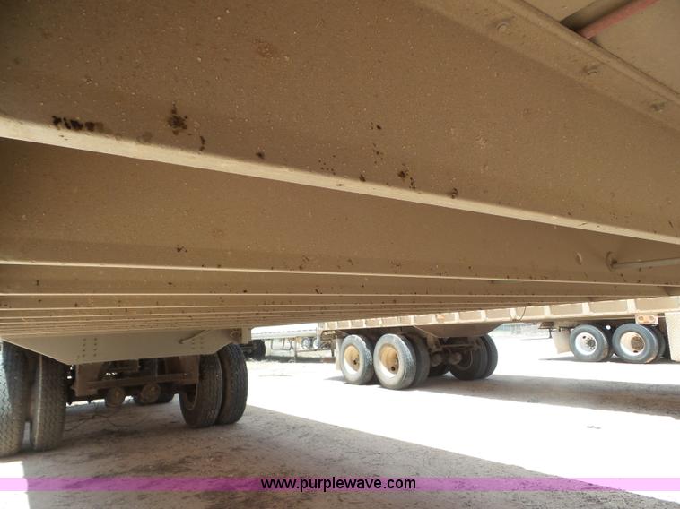 image for item CC9847 2000 Wilson Hog Deck livestock trailer