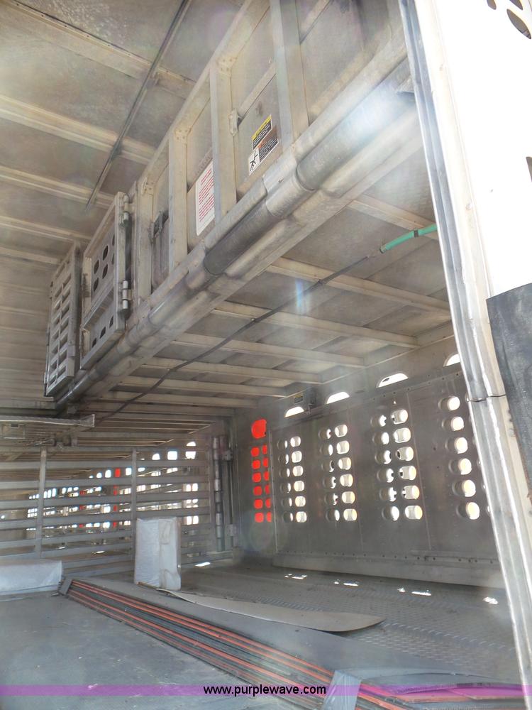 image for item CC9847 2000 Wilson Hog Deck livestock trailer