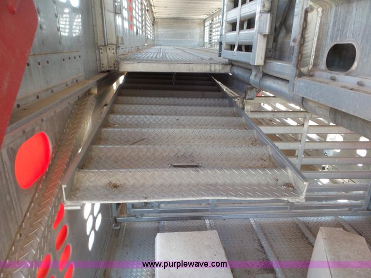 image for item CC9847 2000 Wilson Hog Deck livestock trailer