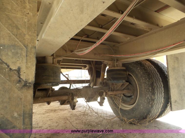 image for item CC9847 2000 Wilson Hog Deck livestock trailer