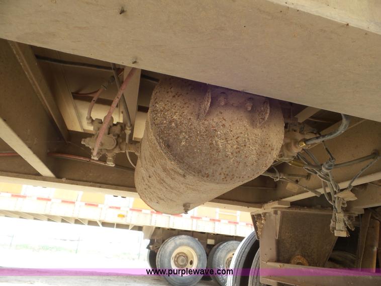 image for item CC9847 2000 Wilson Hog Deck livestock trailer