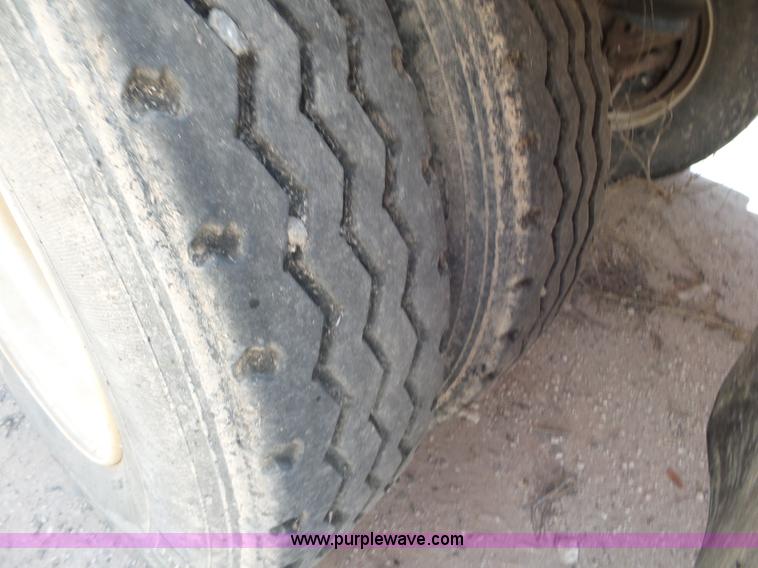 image for item CC9847 2000 Wilson Hog Deck livestock trailer