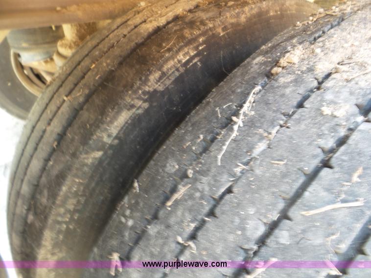 image for item CC9847 2000 Wilson Hog Deck livestock trailer