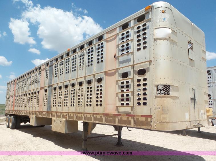 image for item CC9848 1997 Wilson Hog Deck livestock trailer
