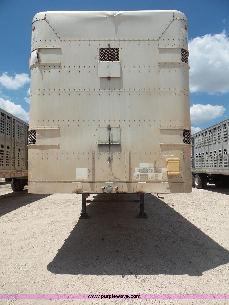 image for item CC9848 1997 Wilson Hog Deck livestock trailer